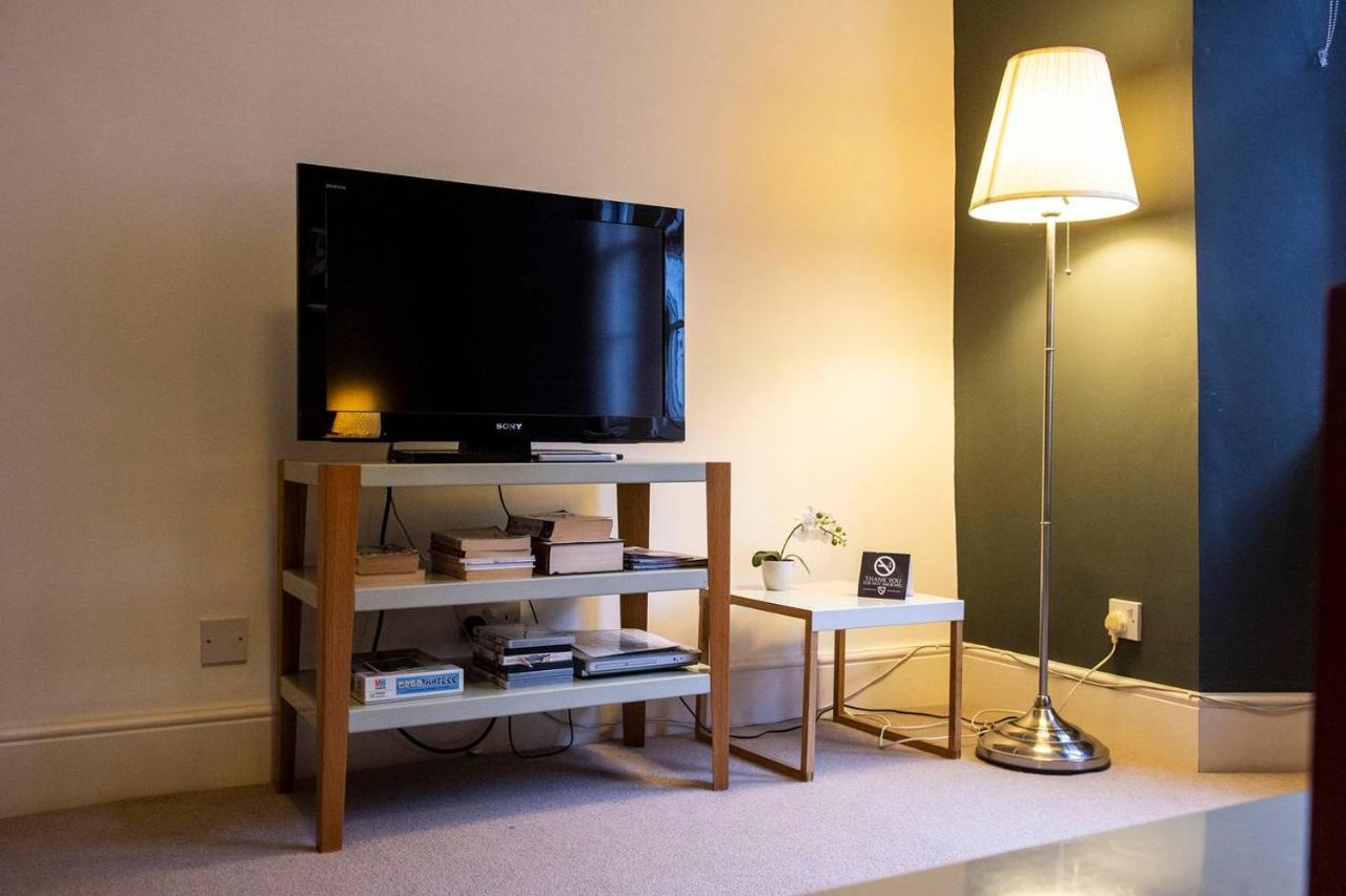 Joivy Charming Apt Close To City Centre Edinburgh Exterior foto
